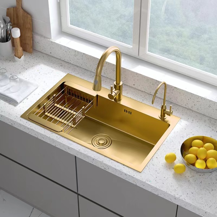 Goldenes Waschbecken aus Edelstahl