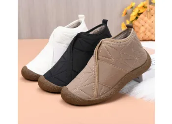 Winter snow boots for seniors