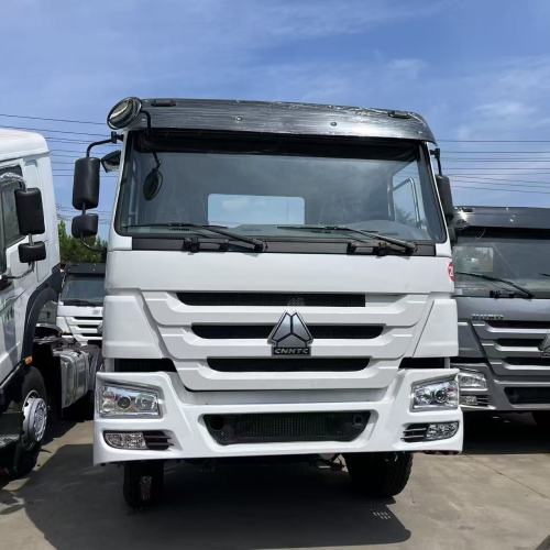 Caminhão trator HOWO 6X4