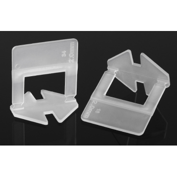Leveler with solid base
