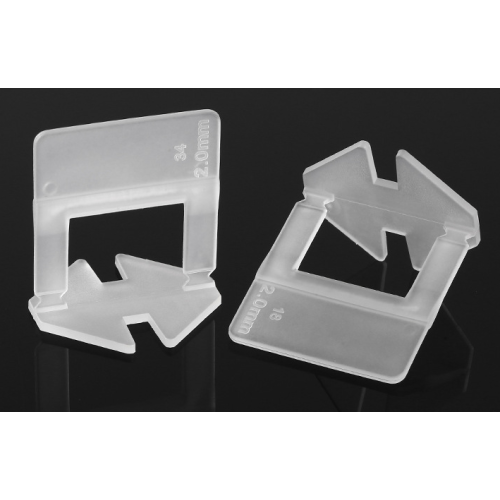 Leveler with solid base
