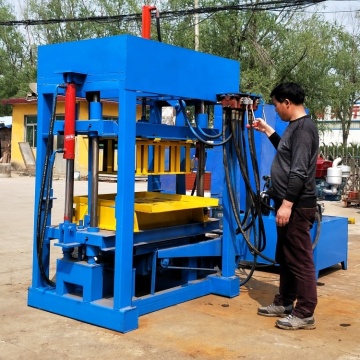 QT4-30 Brick Machine Export auf die Philippinen