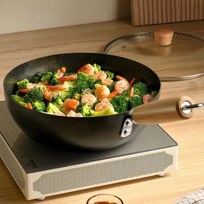 HoneyComb Non-Stick Wok with Wooden Handle - Small Kitchenware