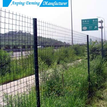 High Quality Galvanized and PVC Coated Euro Fence