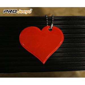 Pendente in PVC a forma di cuore rosso