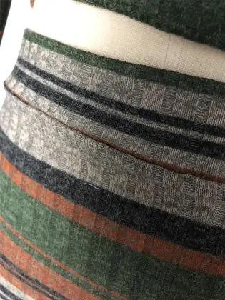 Striped knit skirt suit