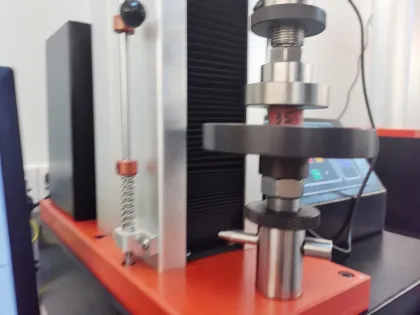 Electronic Universal Testing Machine for Strength Testing