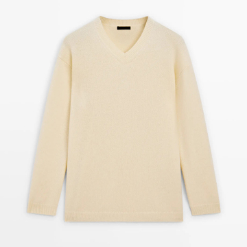Women's casual soft and sticky commuting style V-neck knitted sweater
