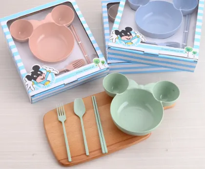 4-Pieces Minnie Mouse Shape Baby Dinnerware