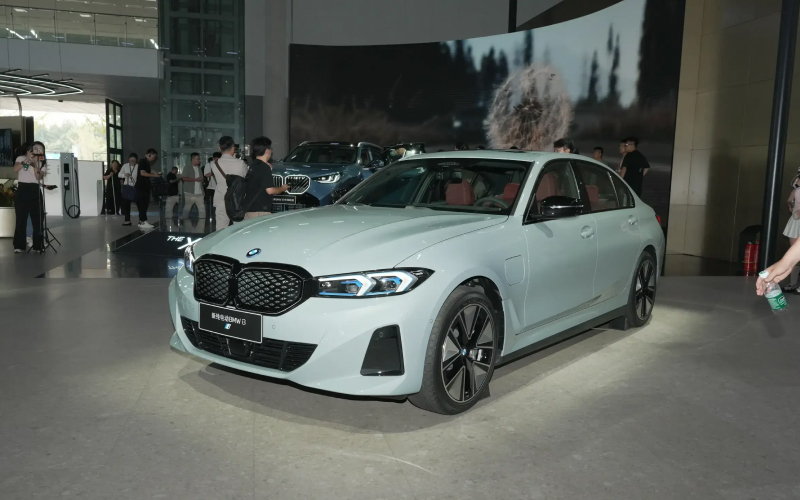 BMW I3