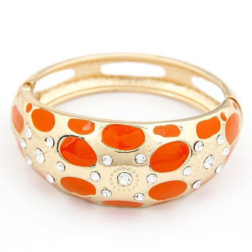 Nuevo diseño con brazaletes de oro diamante falso 2013