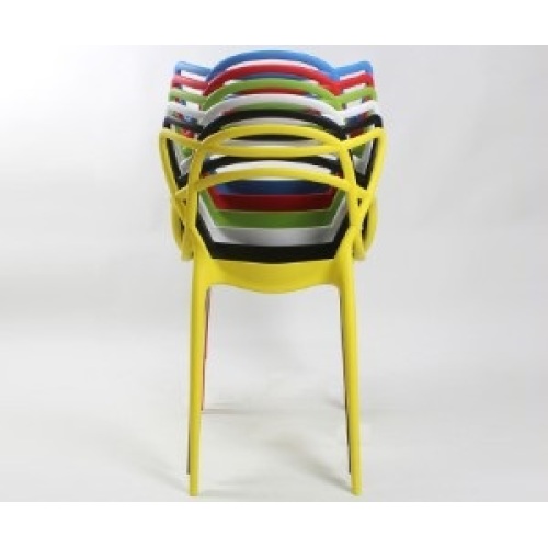 Chaise de maître de salle à manger en différentes couleurs