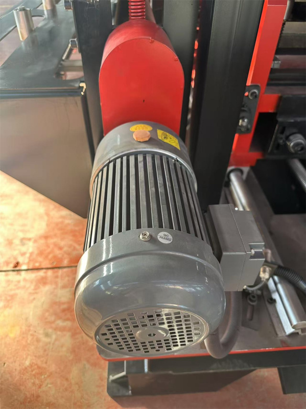 Reliable Punching Machine for Metal Fabrication Needs