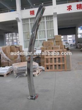 Audemar 2.5MM Thickness 316 Stainless Steel Curve Stand Up Shower With Mirror Finishing Treatment