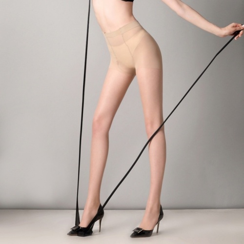 Women's nude invisible pantyhose