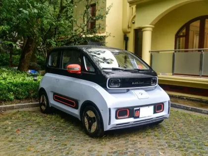 Hot Selling Adult Mini Electric Vehicle Baojun Kiwi High Speed Durable Mini Electric Car