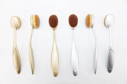 Oval shape foundation brush