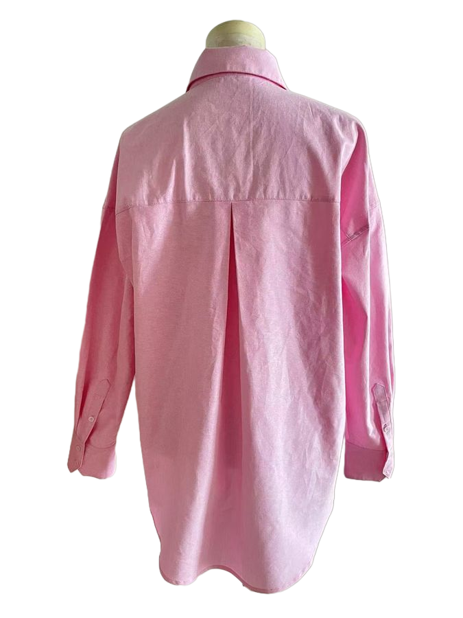 Long sleeves shirt with a curved hem