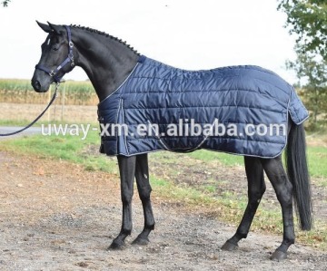 Quilted winter warm horse rug with padding