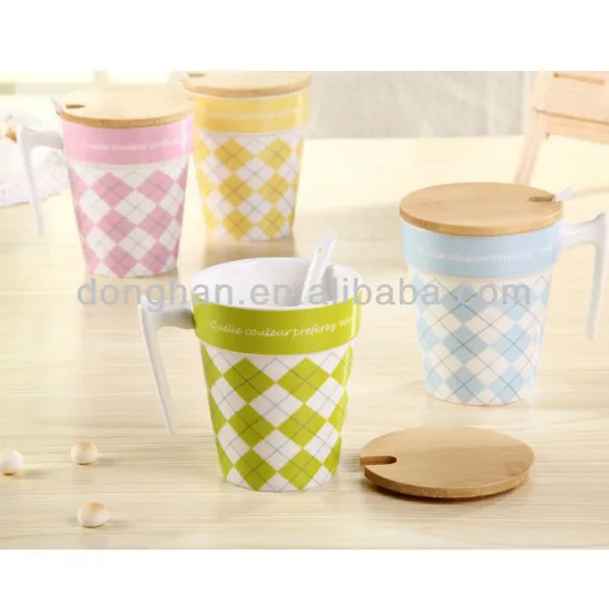 11oz heart handle valentines day gifts couple mugs ceramic tea cup with wooden lid and spoon,