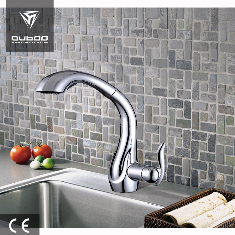 Pull down kitchen faucet