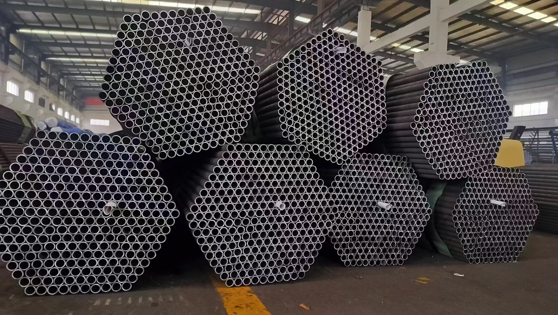 Индустриална тръба ASTM A53 заварена и безшевна стомана
