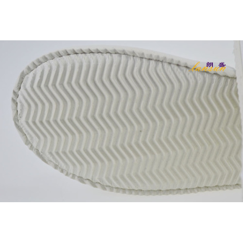 Zapatilla de bordado con suela de rizo de terciopelo de algodón