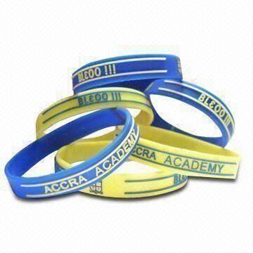 Emboss Color Silicone Bracelets in Various Colors and Small Size, Suitable for Promotional Purposes