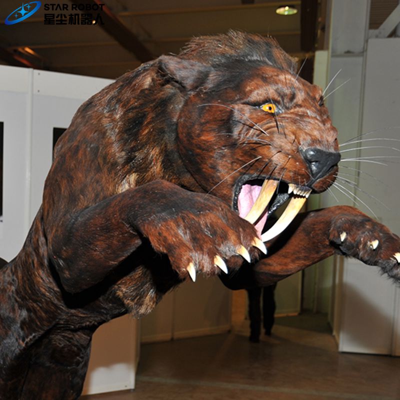 Realistic Animatronic Saber Toothed Tiger