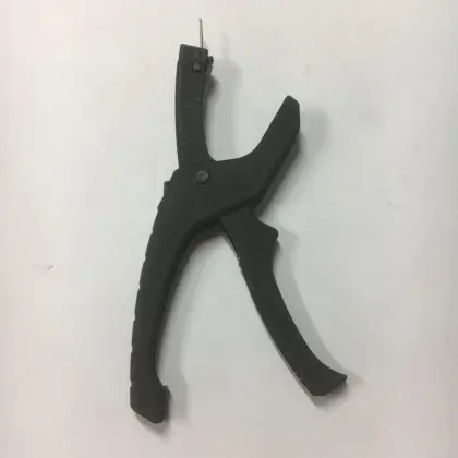 ear tag plier for zee tag