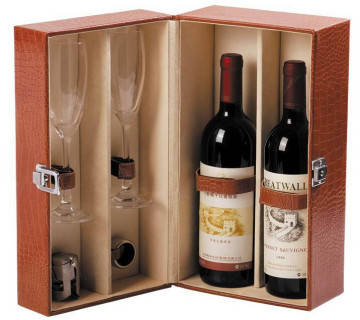 Brown Leather Wines and Glasses Gift Box Set