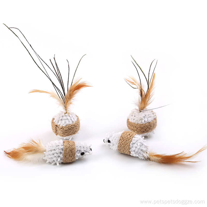 sisal cat scratching mouse and ball with feather