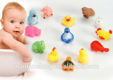 Soft small Plastic Toys Lovely Animals Squeeze Sound toys Baby Bathing Play toys