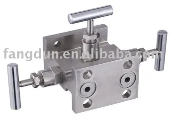 three valve dual flanged manifold