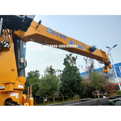 SINOTRUCK HOWO 6X4 Cargo Truck with XCMG 12T Telescopic Crane