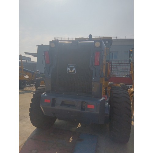 Используемое оборудование GR1905T Motor Grader