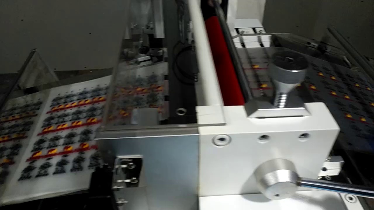 Automatic Sheet Cutting Machine for Pet Film, Paper, Label, Sticker, Nomex, TFT