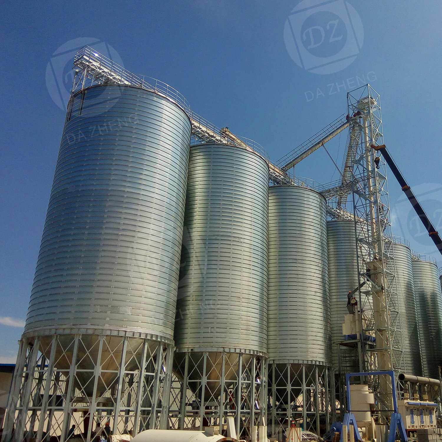 Livestock breeding feed storage silos