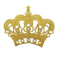 Toppe ricamate in ferro sulla corona imperiale reale