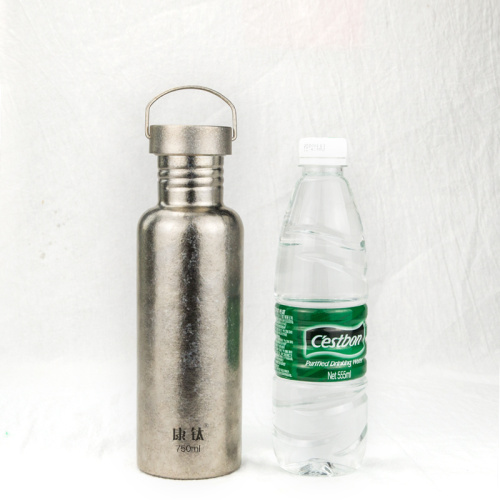 Outdoor titanium water bottle