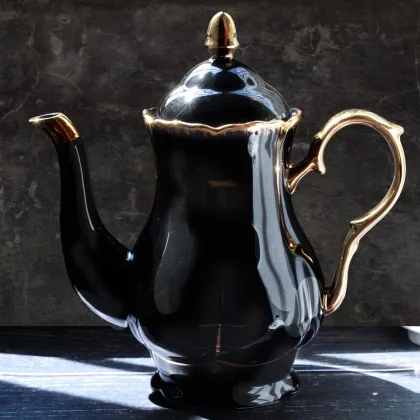Elegant Gold Trim Ceramic Tea Pot - Large Capacity Gift for Tea Lovers