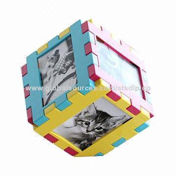 Photo Frame with Stand, Made of PP, Sized 197*197*197mm