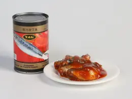 canned sardines in tomato sauces 425g