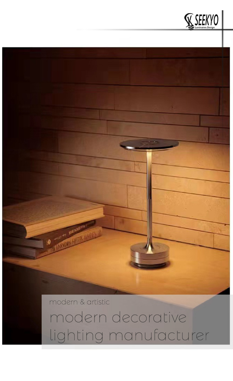 The 2500mAh polymer lithium battery portable rechargeable lamp