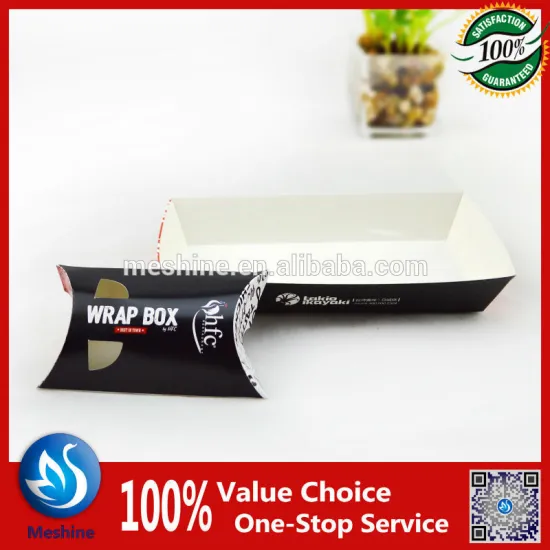 paper boat serving hot dog/ french fries/ fast food tray