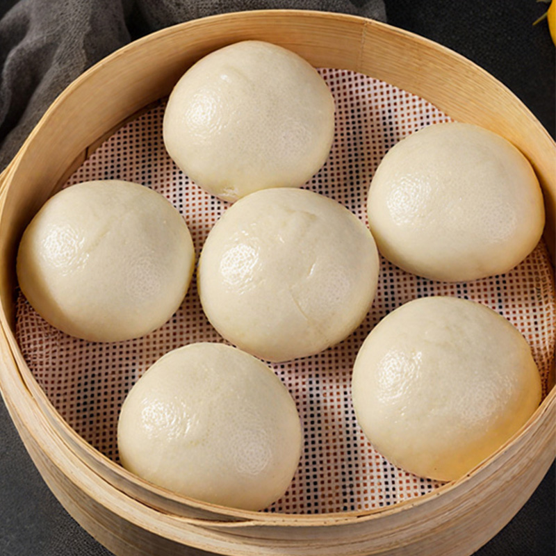 Сочные булочки с начинкой из свинины, приготовленные на пару