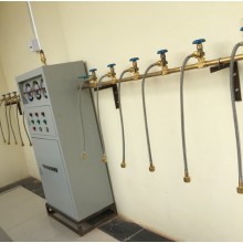 Semi automatic medical gas manifold system