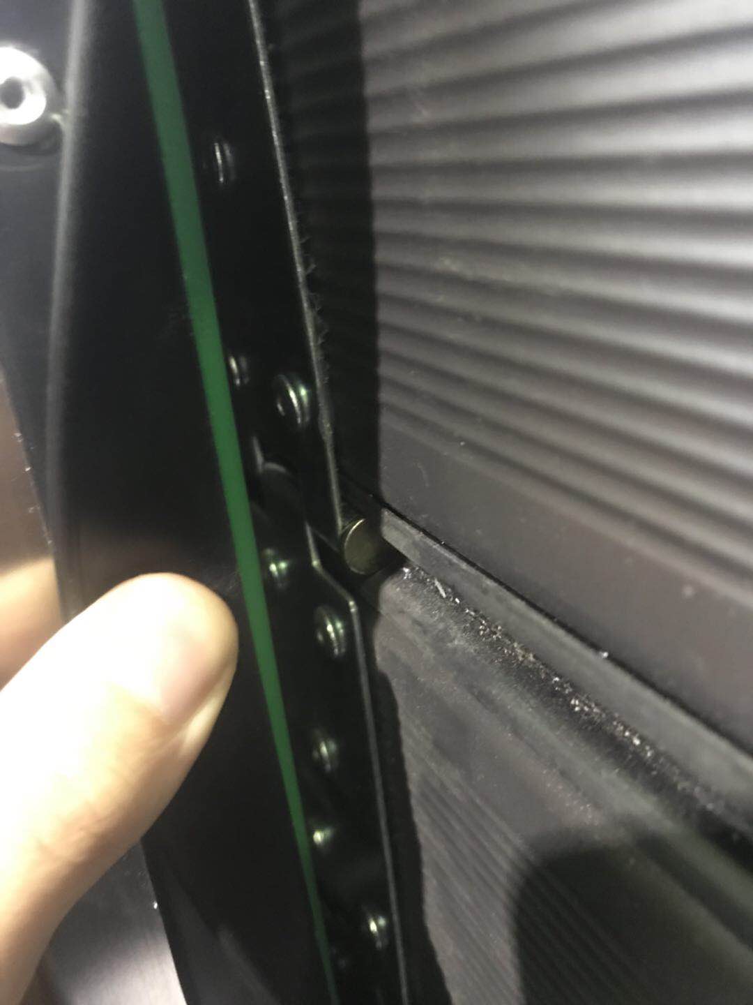 detail simple hard fast door