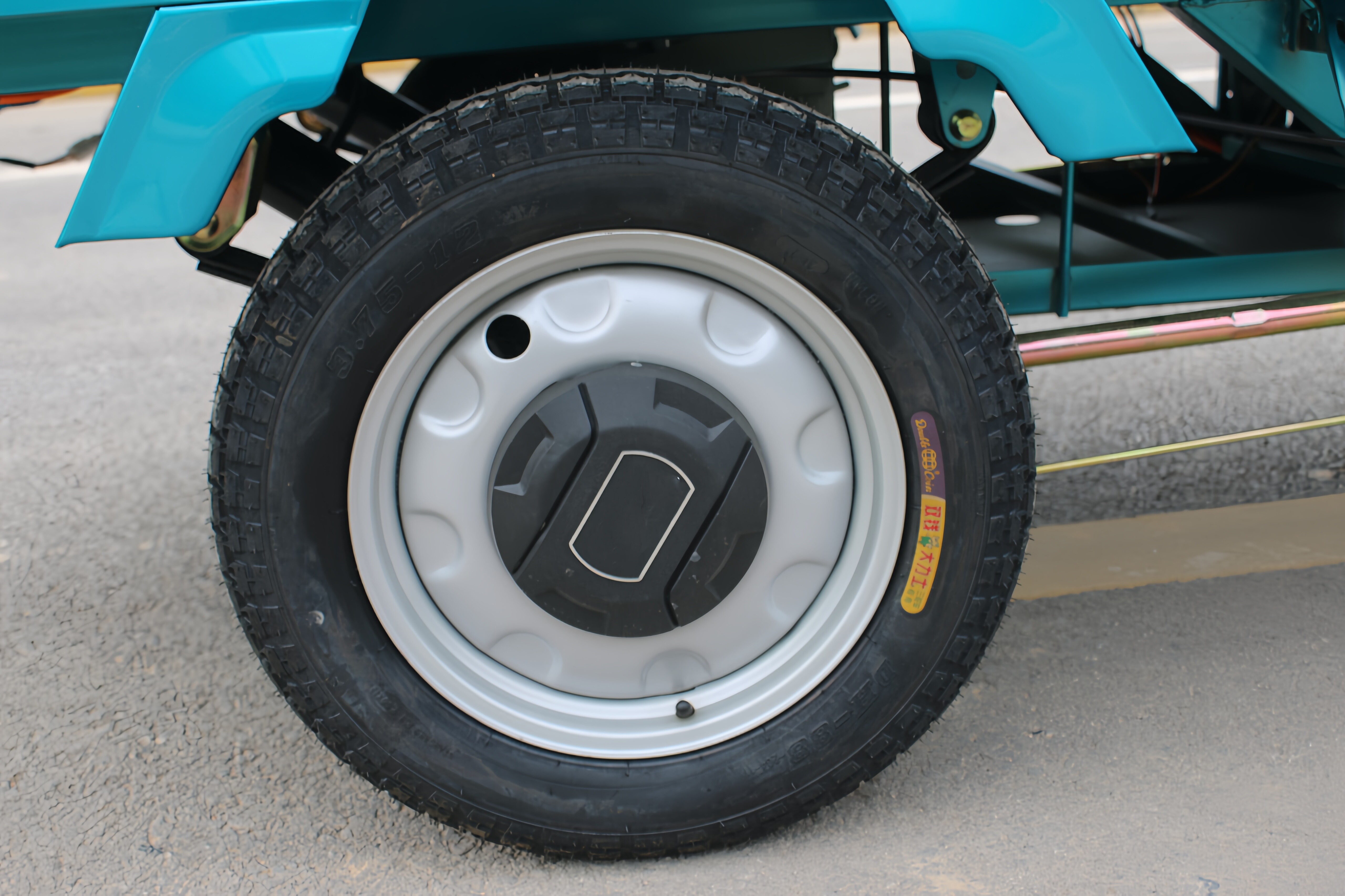 IMG_06741.5m three door electric tricycle