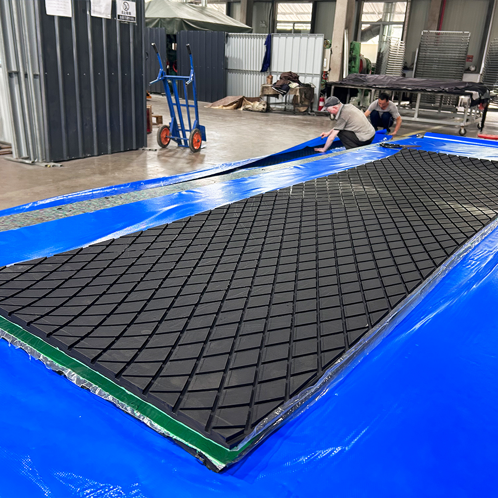 Belt machine roller rhombic rubber plate Belt machine roller rhombic rubber plate